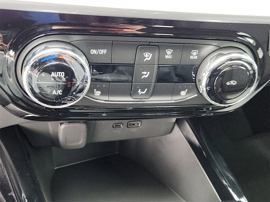 New 2025 Chevrolet Trax LT w/ Driver Confidence Package image 17