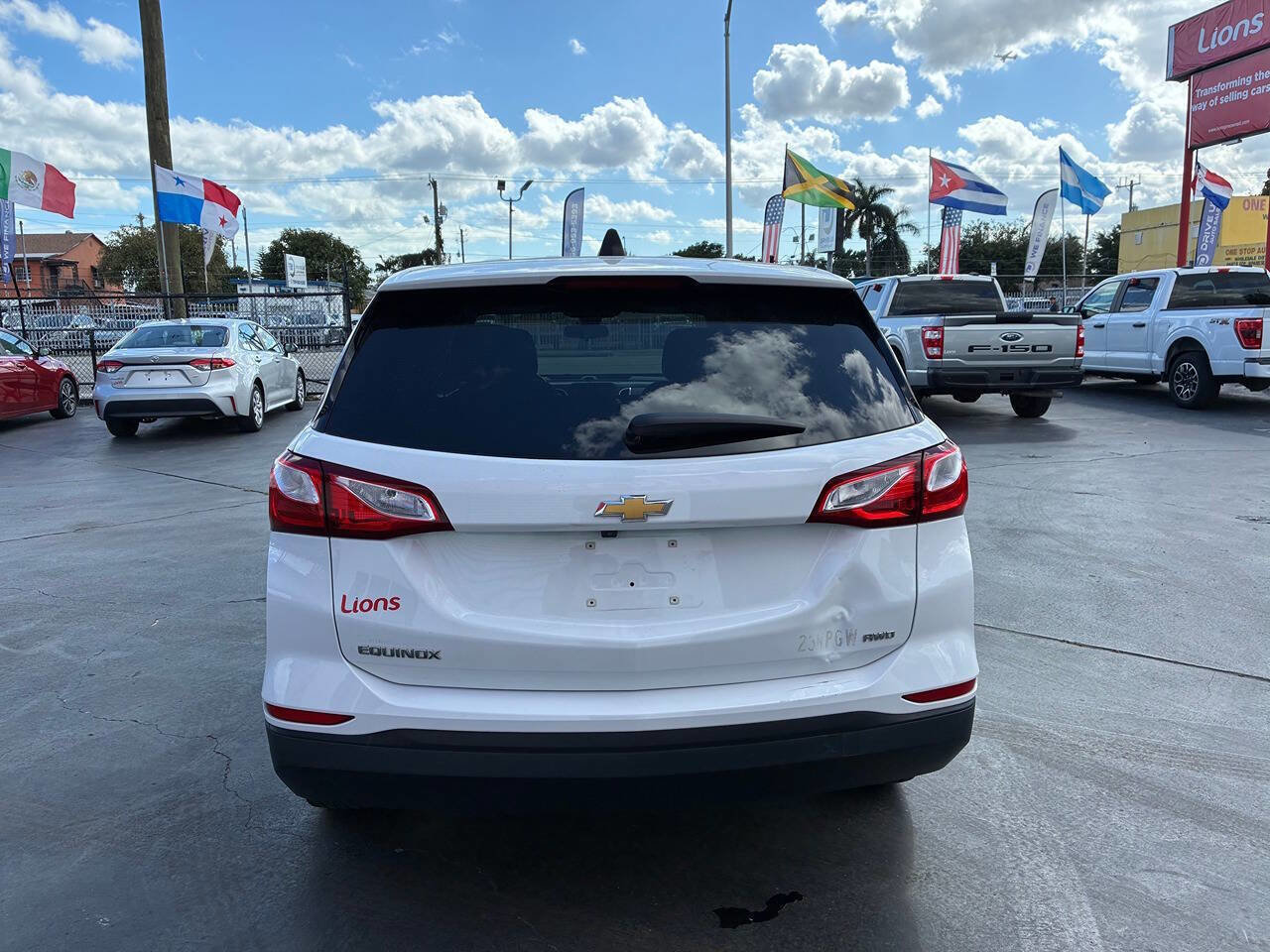 Used 2021 Chevrolet Equinox LS w/ LS Convenience Package image 5