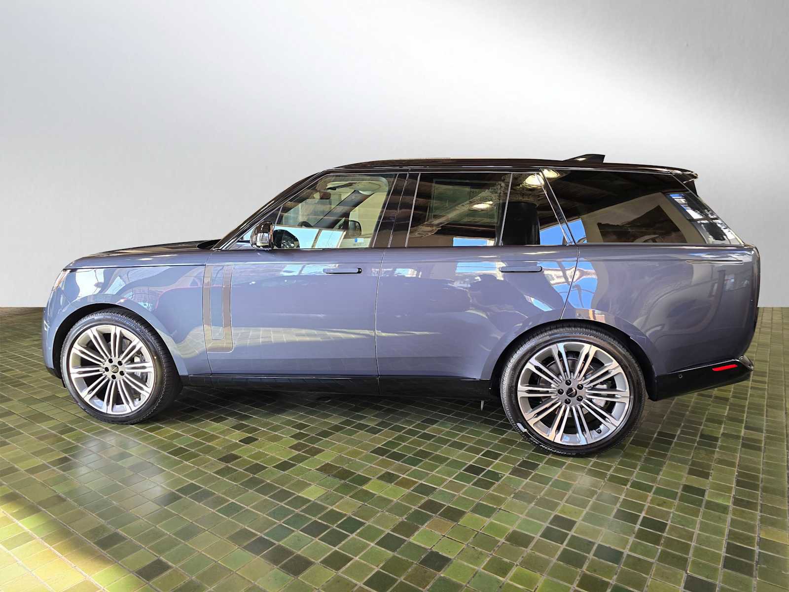 New 2026 Land Rover Range Rover SE image 6