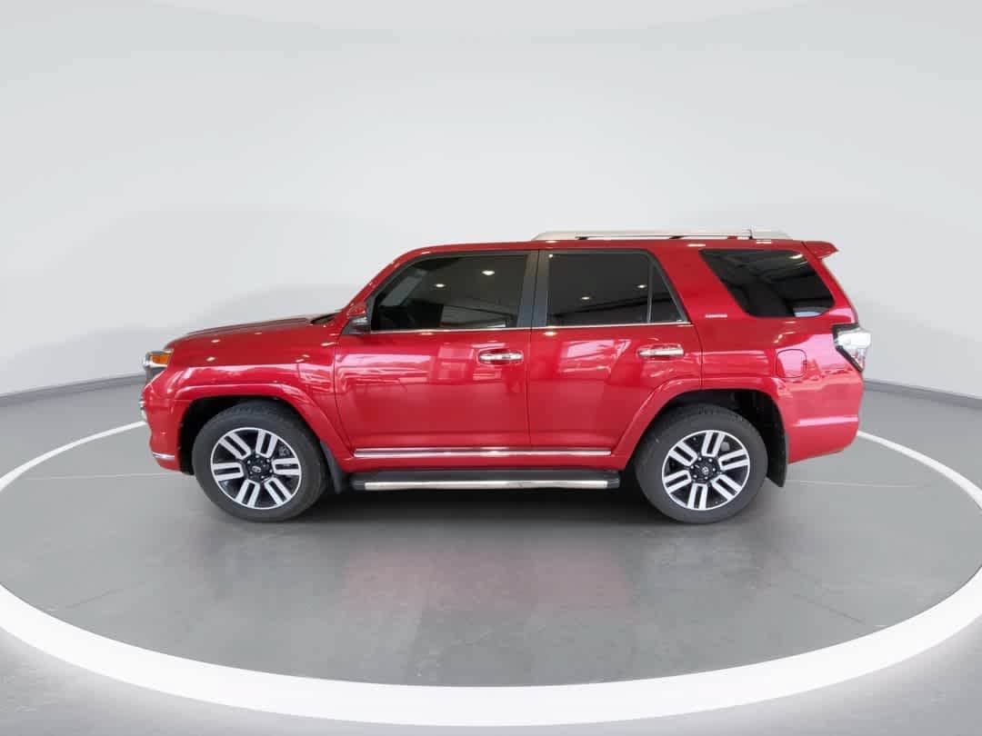 Used 2022 Toyota 4Runner Limited AWD/4WD image 5