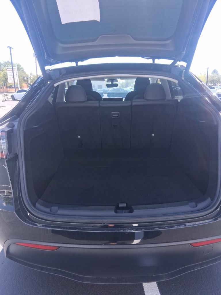 Used 2023 Tesla Model Y Long Range AWD/4WD image 12