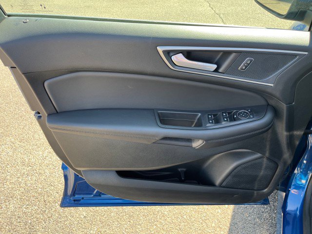 Used 2024 Ford Edge SEL AWD/4WD image 12