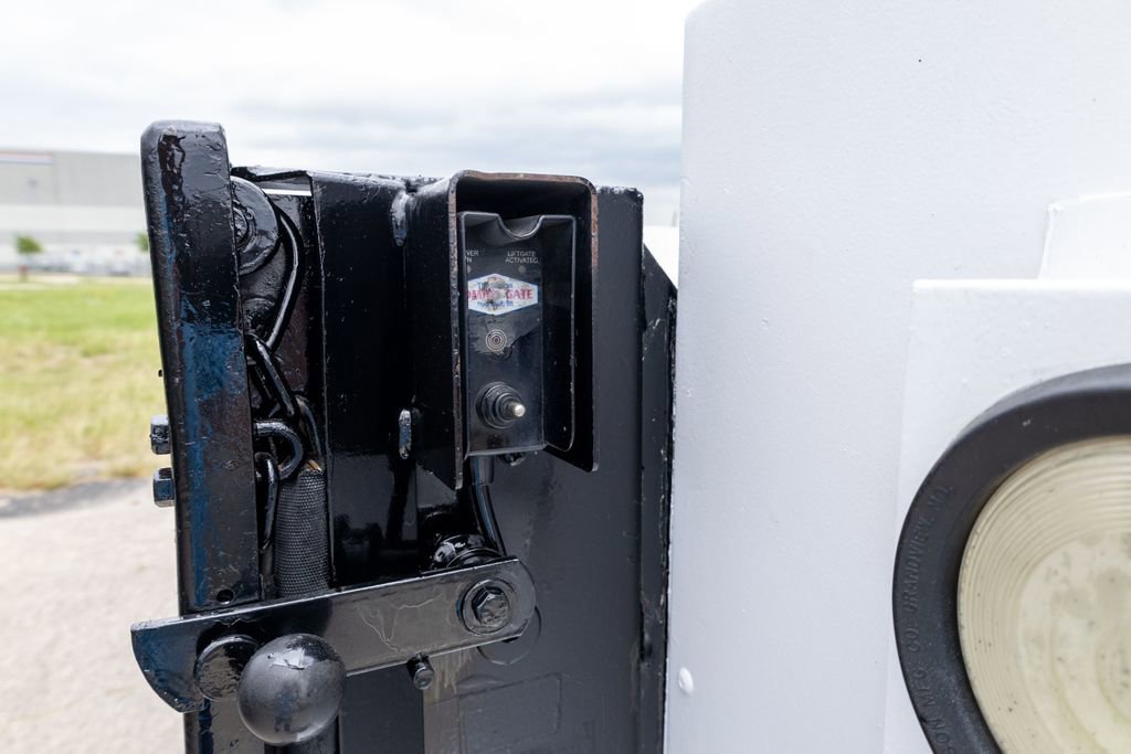 Used 2017 Chevrolet Silverado 3500 W/T image 23