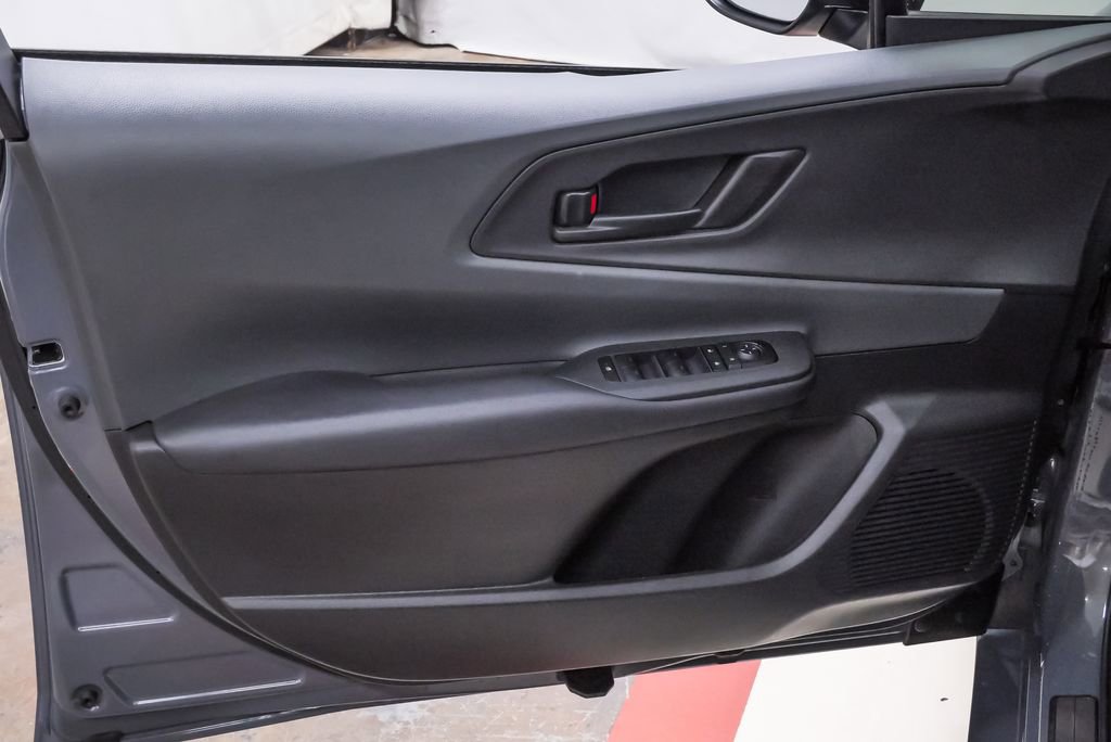 Used 2024 Toyota Prius LE FWD image 24