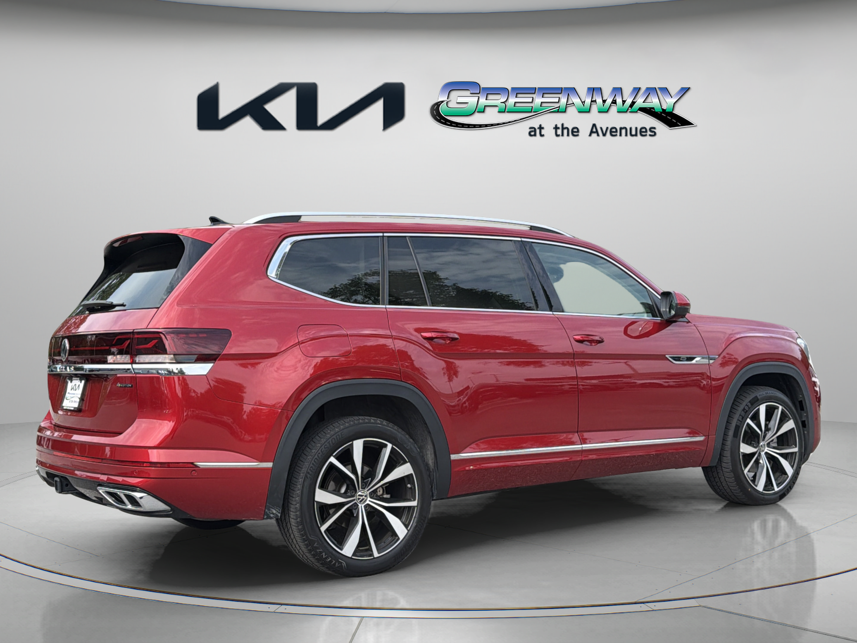 Used 2024 Volkswagen Atlas SEL Premium R-Line AWD/4WD image 6