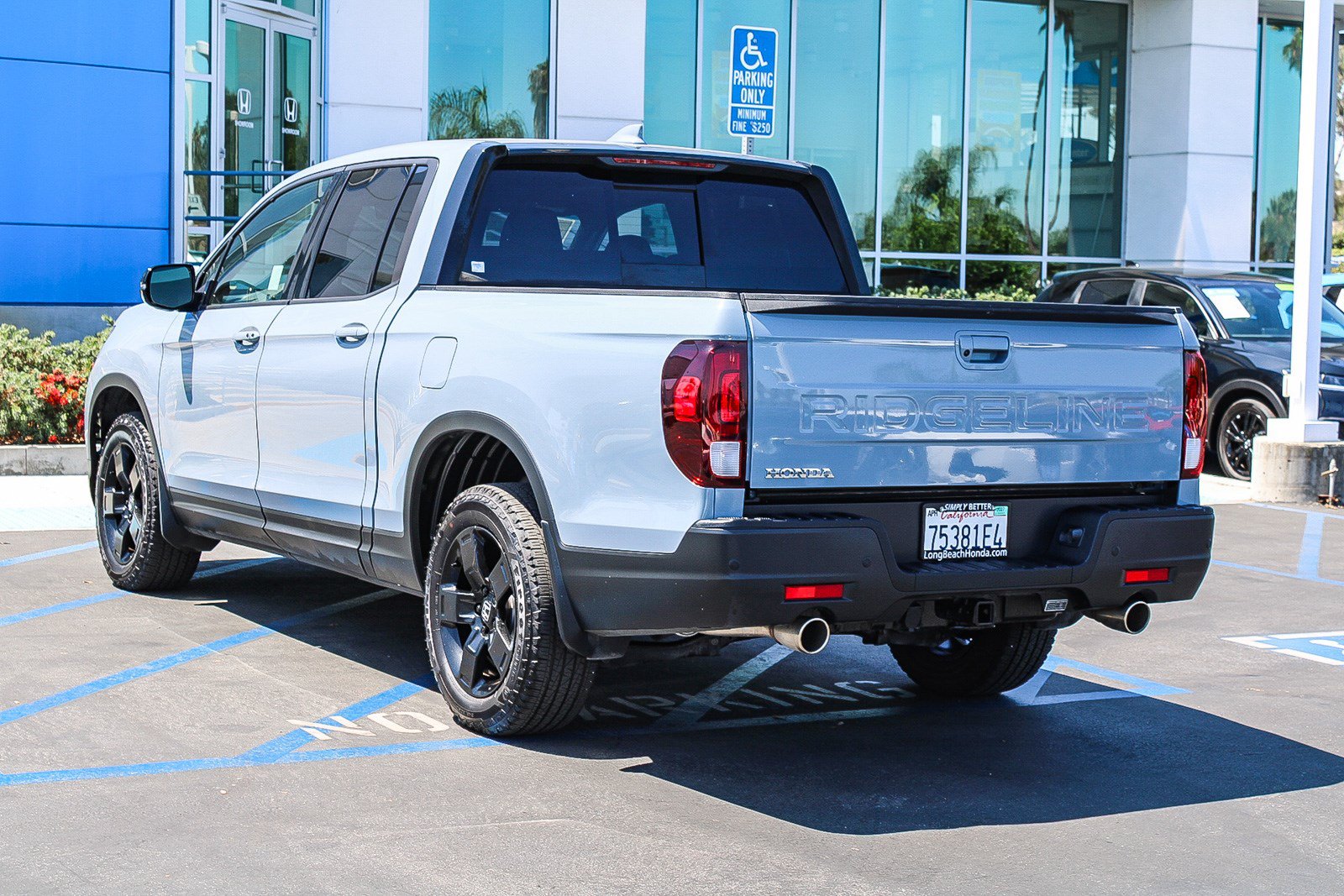 Certified 2025 Honda Ridgeline Black Edition image 9