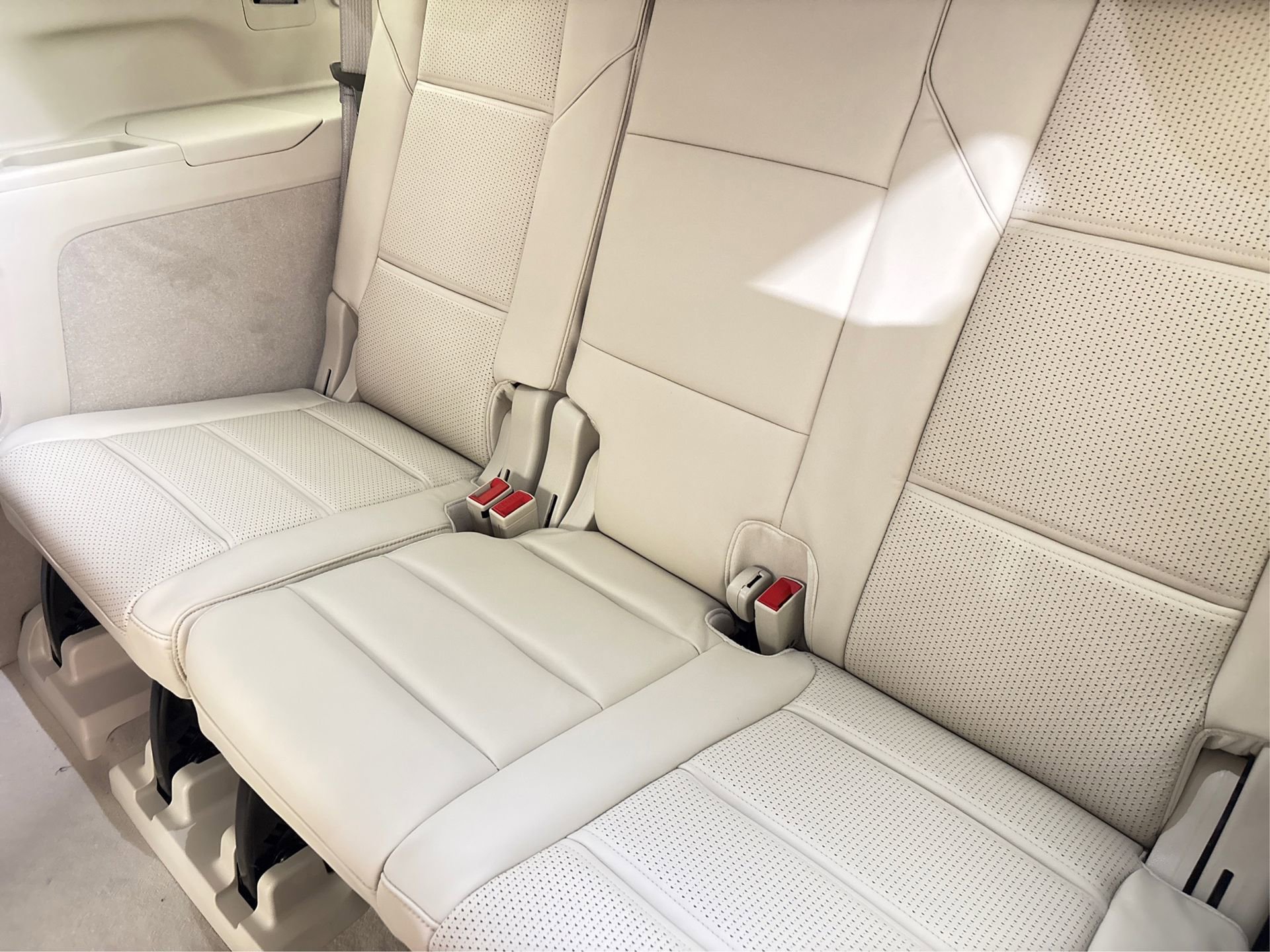 New 2025 Cadillac Escalade ESV Sport Platinum image 12