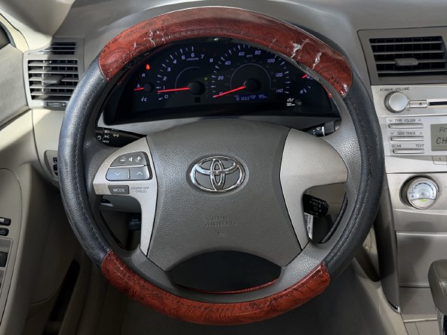 Used 2011 Toyota Camry FWD image 14