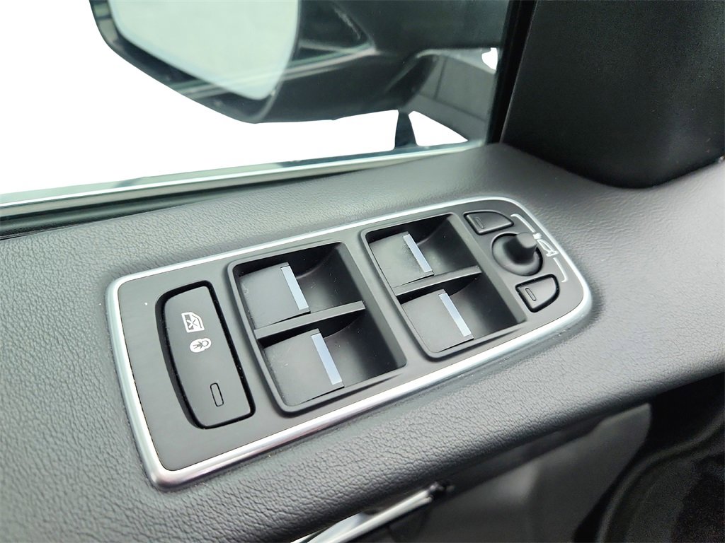 Used 2018 Jaguar F-PACE Prestige image 20