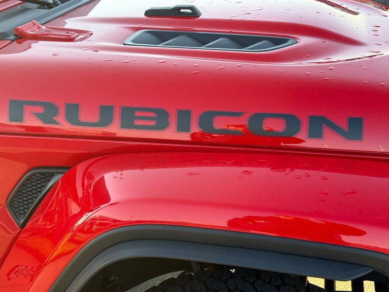 Used 2025 Jeep Wrangler Unlimited Rubicon AWD/4WD image 9