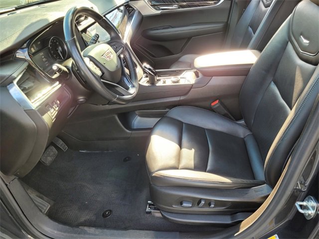 Used 2023 Cadillac XT6 Premium Luxury image 11