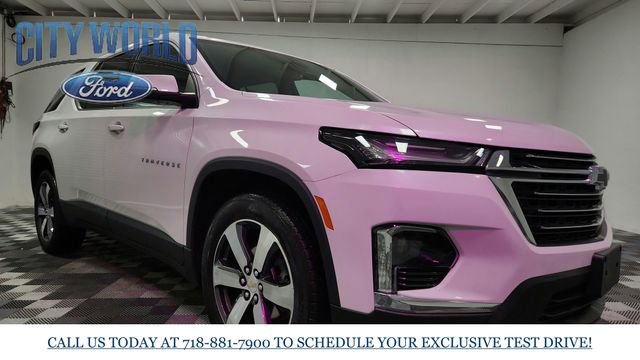 Used 2022 Chevrolet Traverse LT w/ LT Premium Package image 2