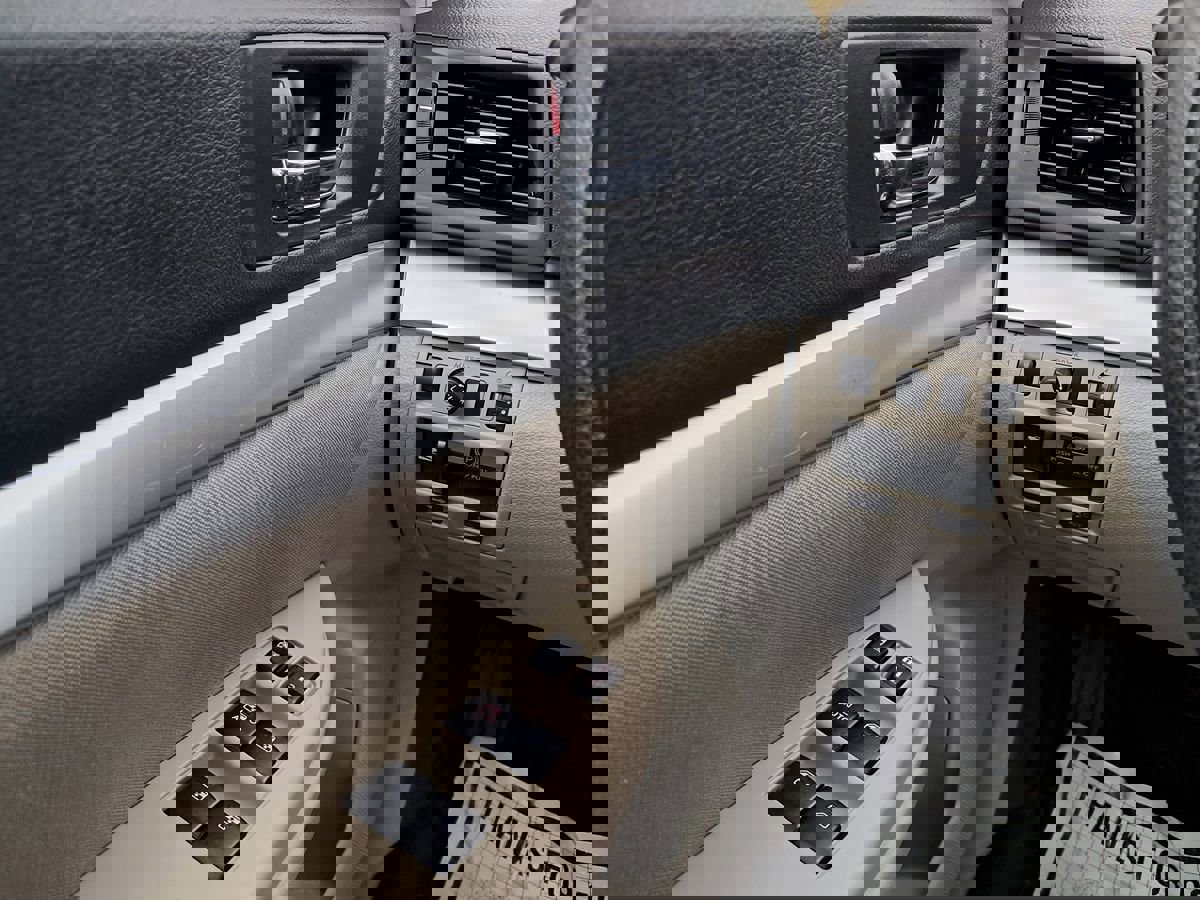 Used 2014 Subaru Legacy 2.5i image 11