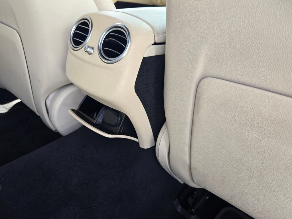 Used 2020 Mercedes-Benz E 350 Sedan image 17