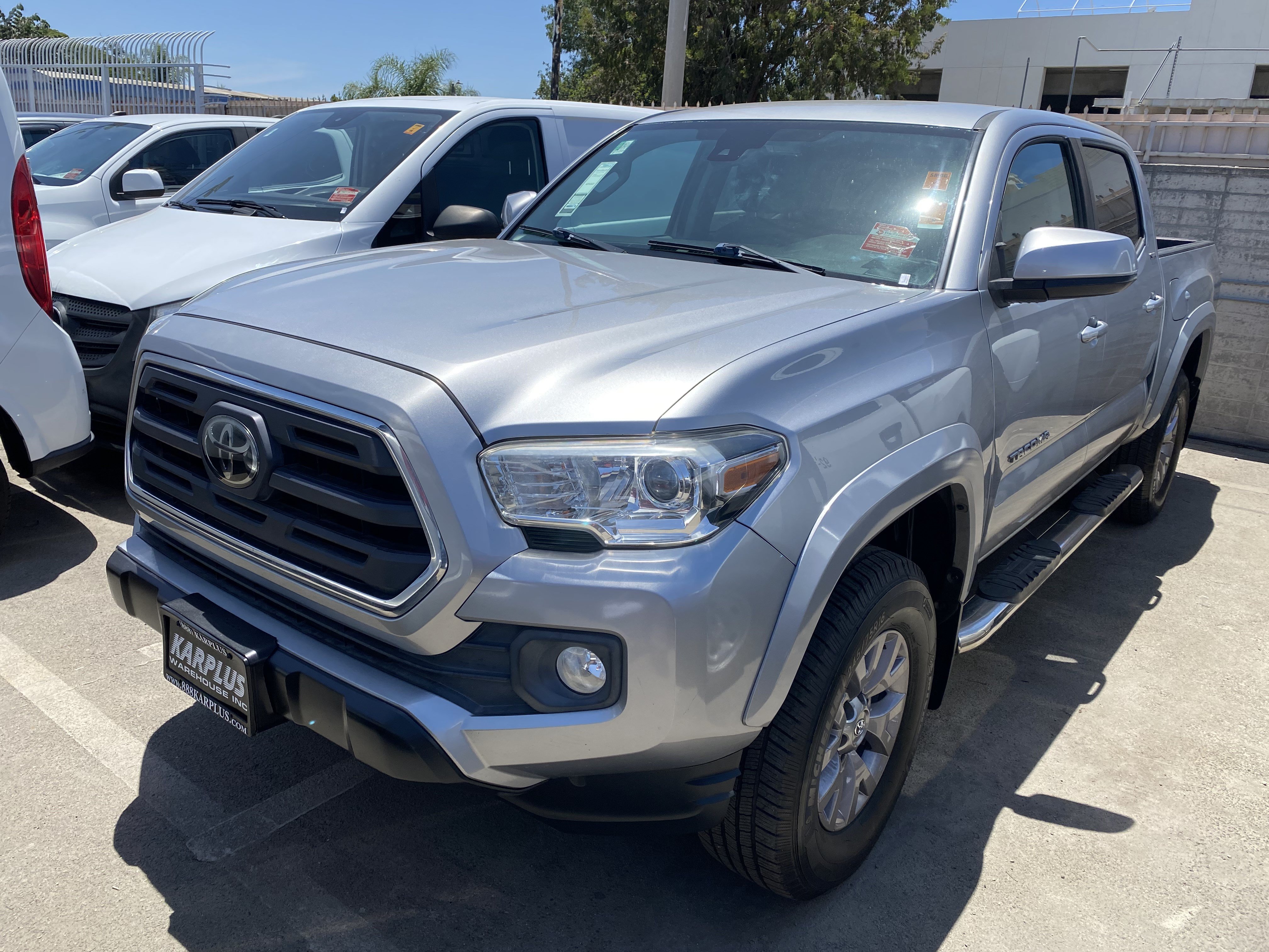 Used 2019 Toyota Tacoma SR5 RWD image 2