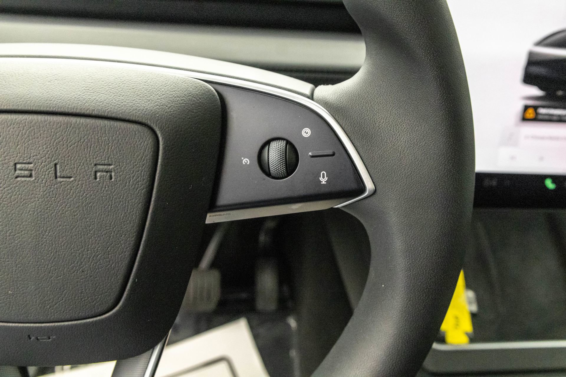 Used 2026 Tesla Model Y AWD image 18