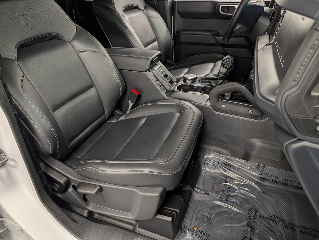 Used 2025 Ford Bronco Badlands AWD/4WD image 34