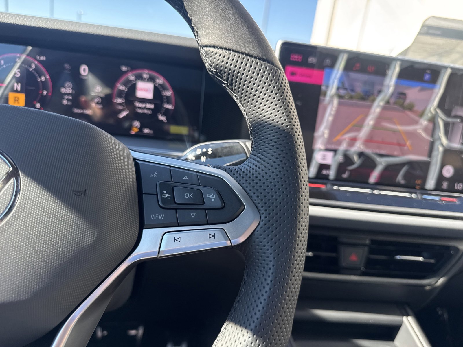 New 2026 Volkswagen Tiguan SE R-Line image 29