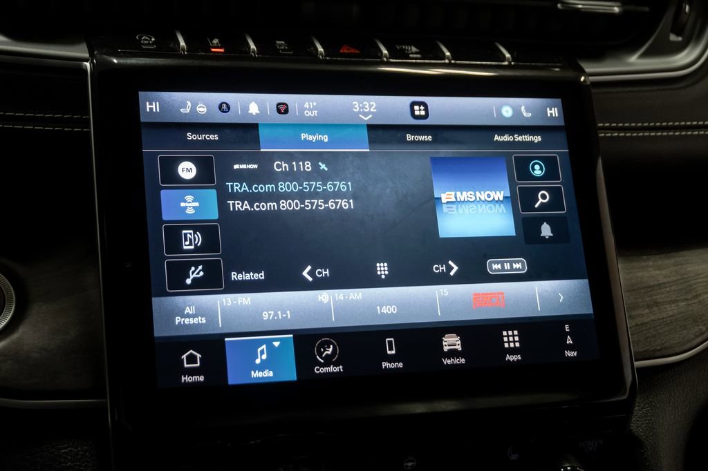 Certified 2024 Jeep Grand Cherokee L Limited w/ Black Appearance Package image 15