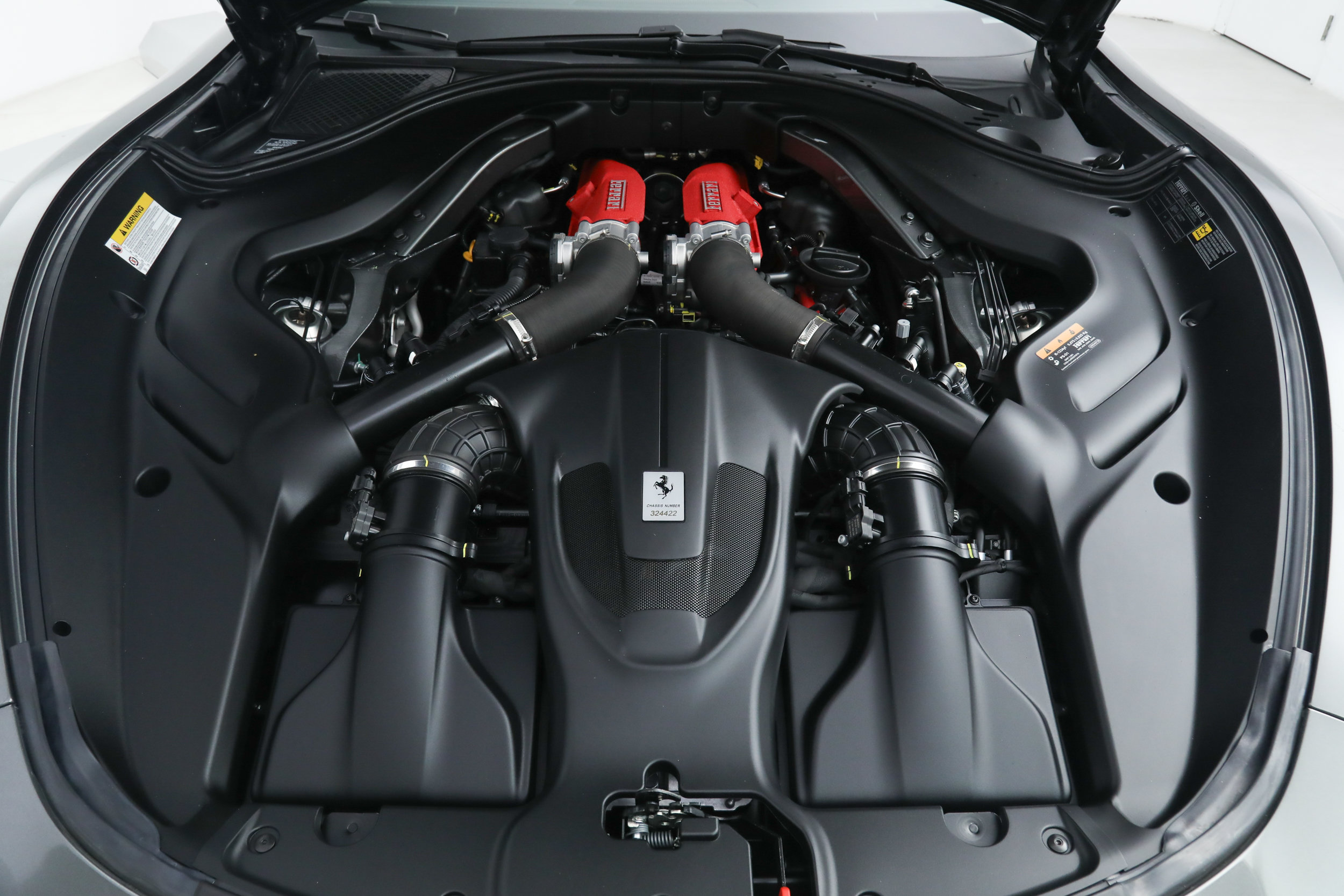 Certified 2025 Ferrari Roma Spider RWD image 23