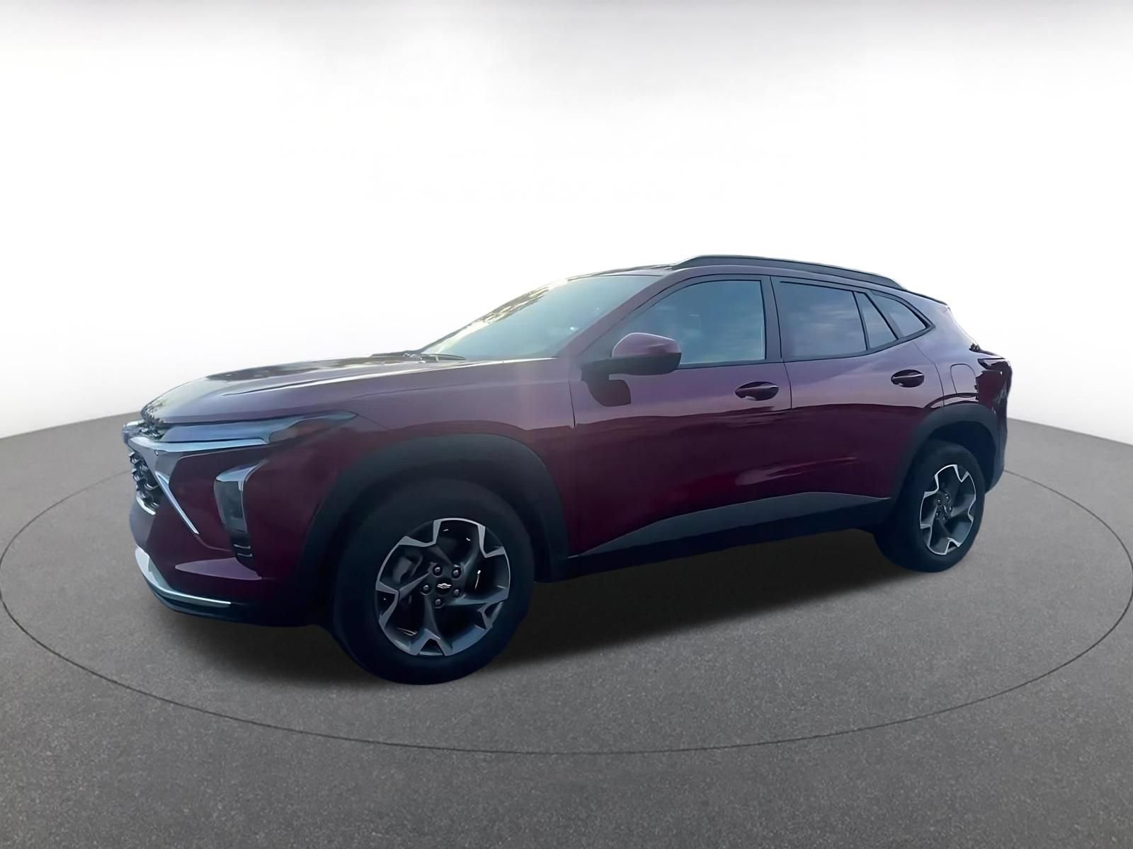 Used 2025 Chevrolet Trax LT FWD image 7