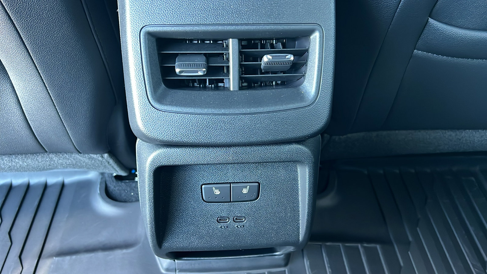 New 2026 Chevrolet Equinox EV RS w/ Convenience Package II AWD/4WD image 14
