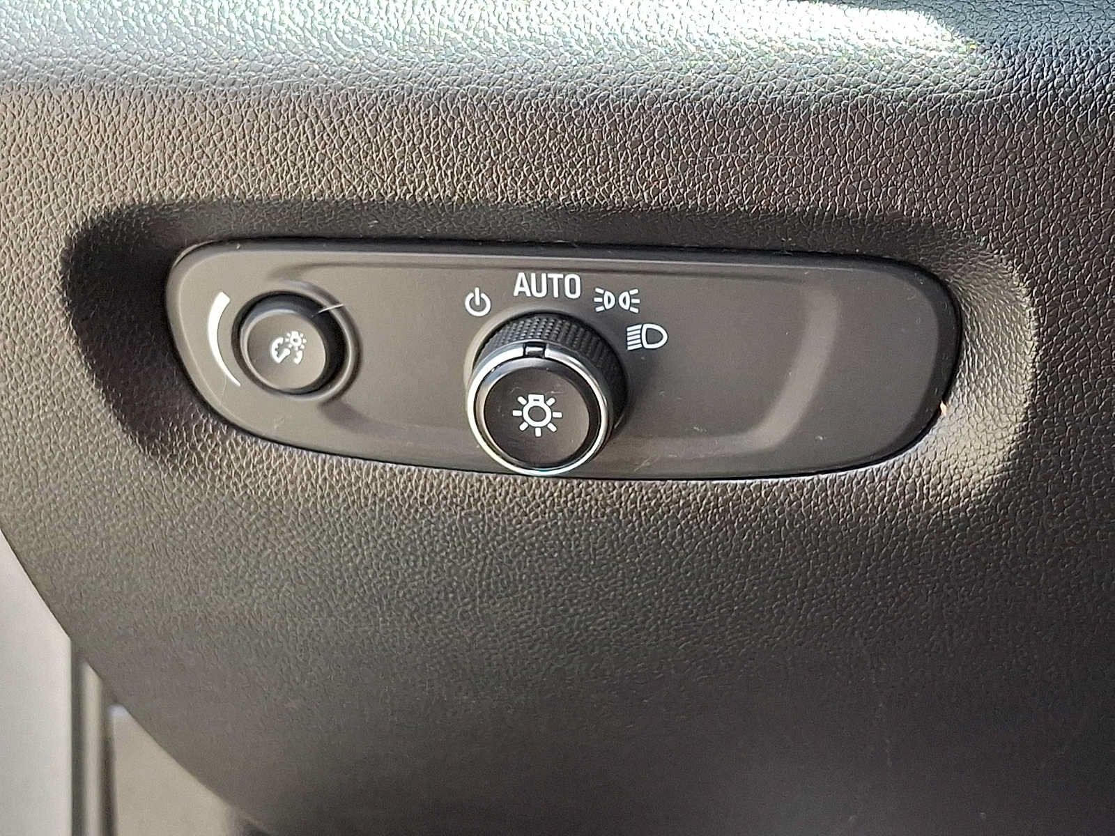 Used 2019 Chevrolet Traverse LS FWD image 26