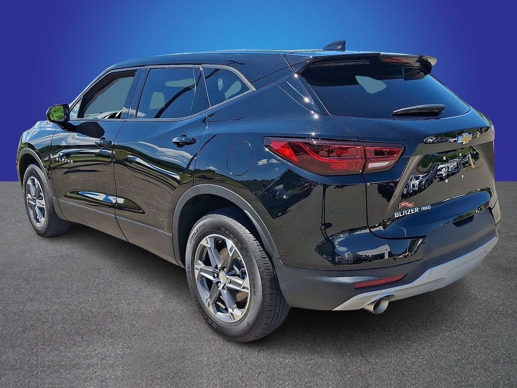 Used 2025 Chevrolet Blazer LT AWD/4WD image 6