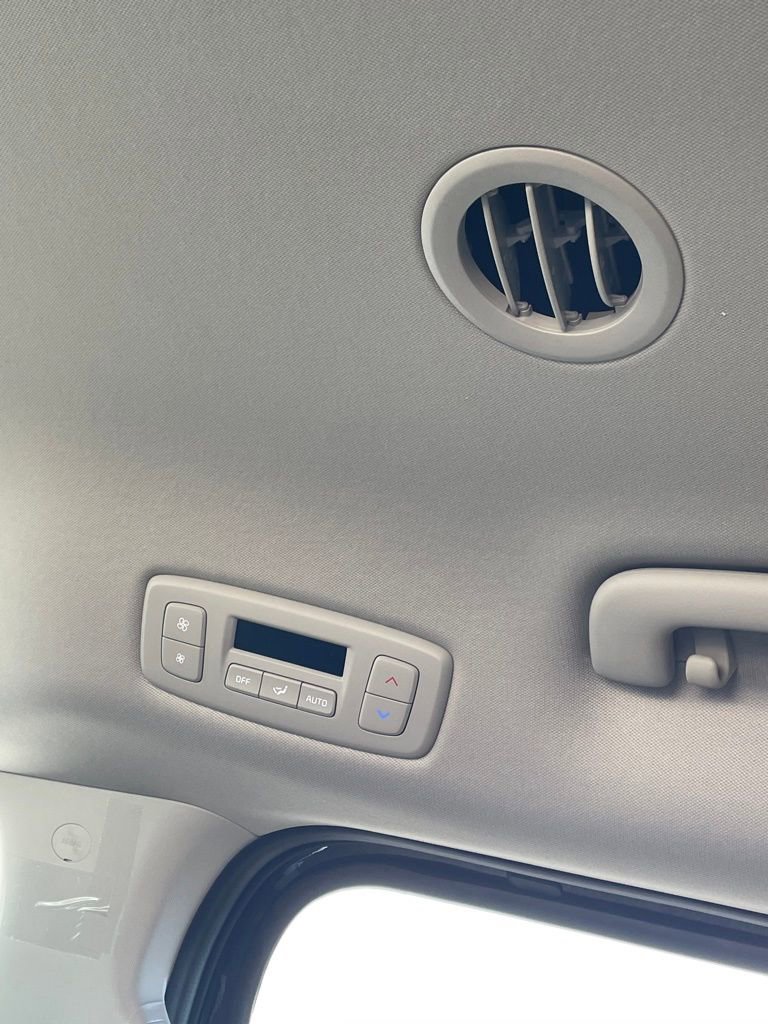 New 2026 Kia Carnival image 23