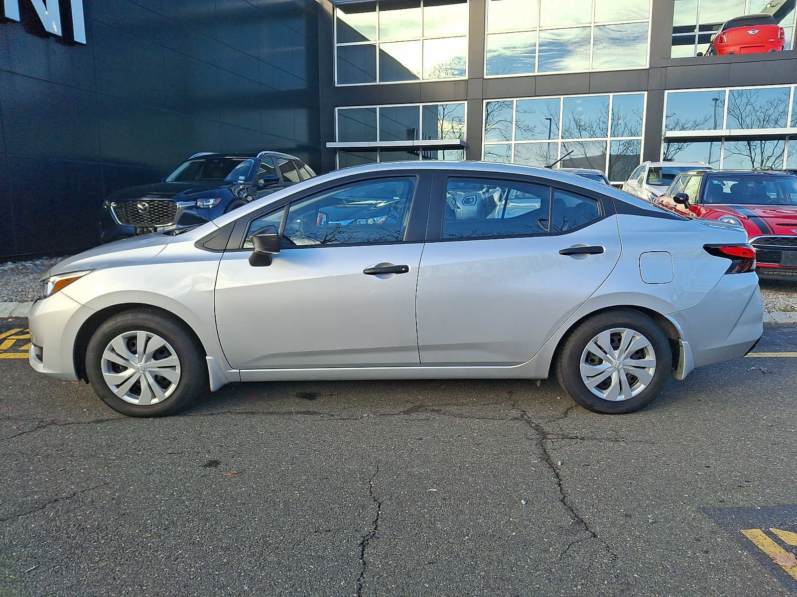 Used 2023 Nissan Versa S image 6