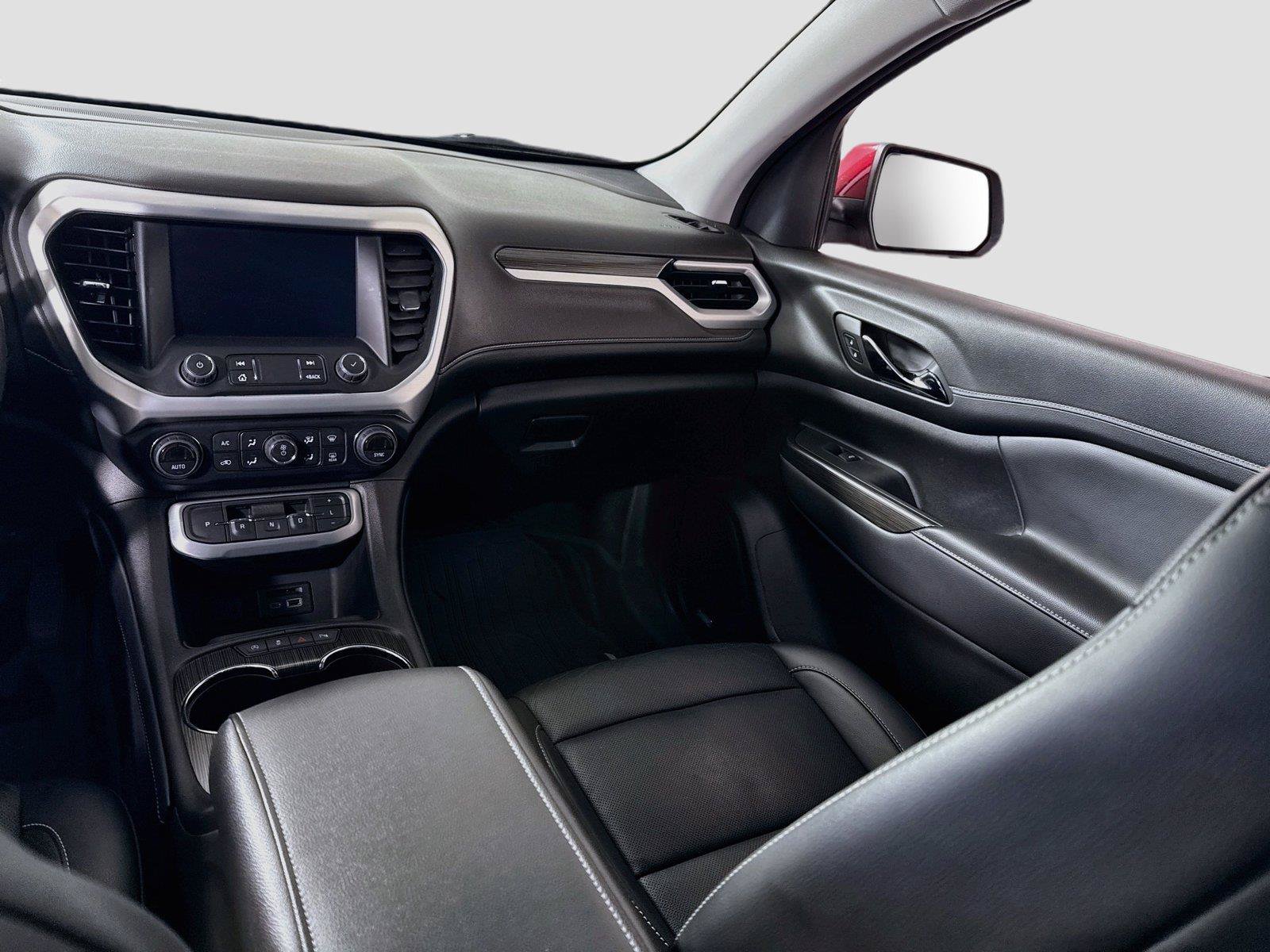 Used 2023 GMC Acadia SLT w/ Technology Package AWD/4WD image 17