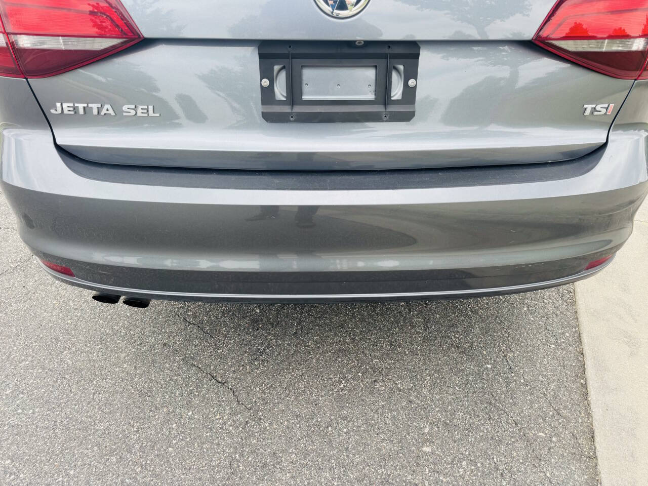 Used 2016 Volkswagen Jetta SEL w/ Lighting Package FWD image 6