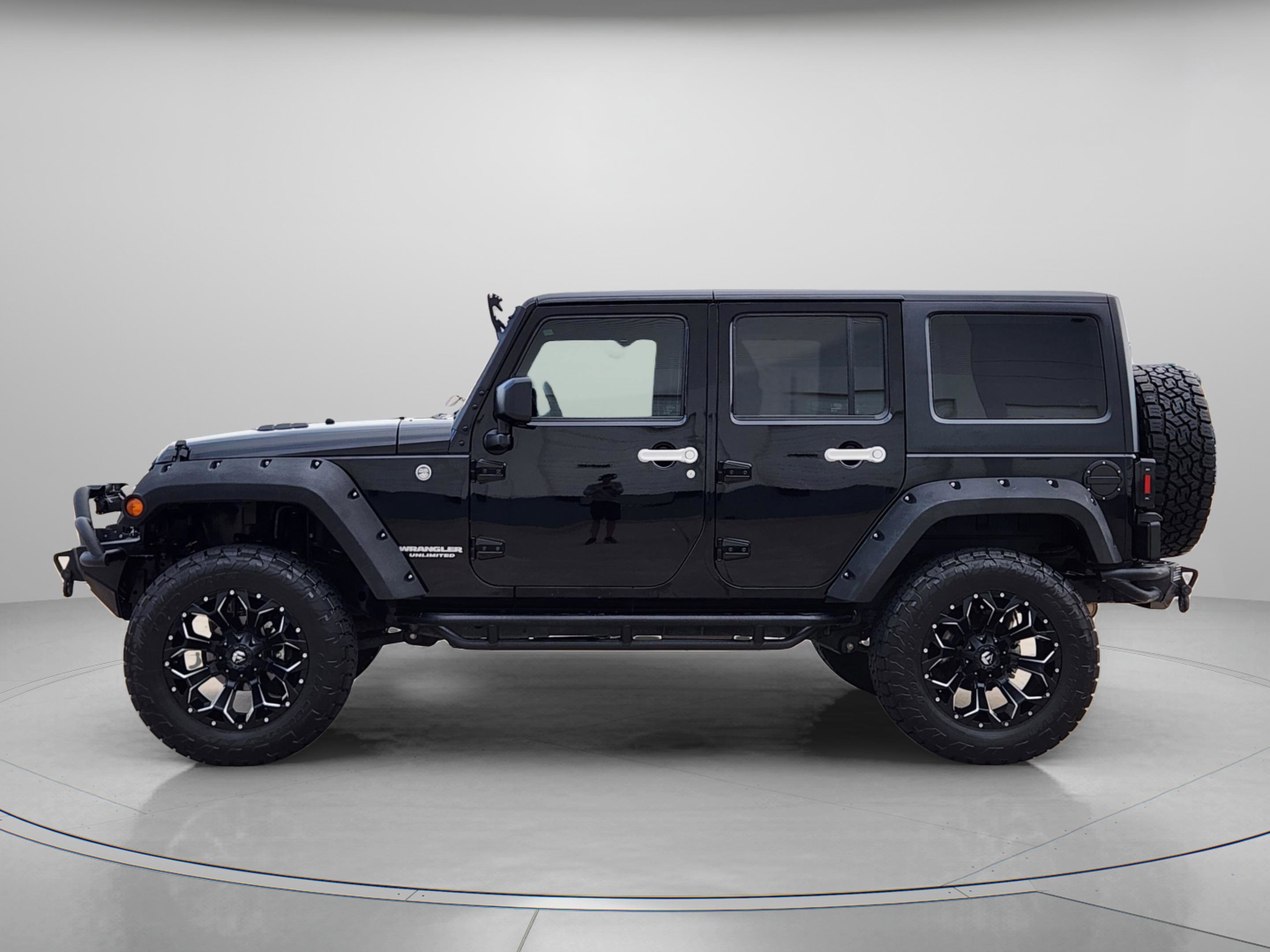 Used 2016 Jeep Wrangler Unlimited Sport image 2