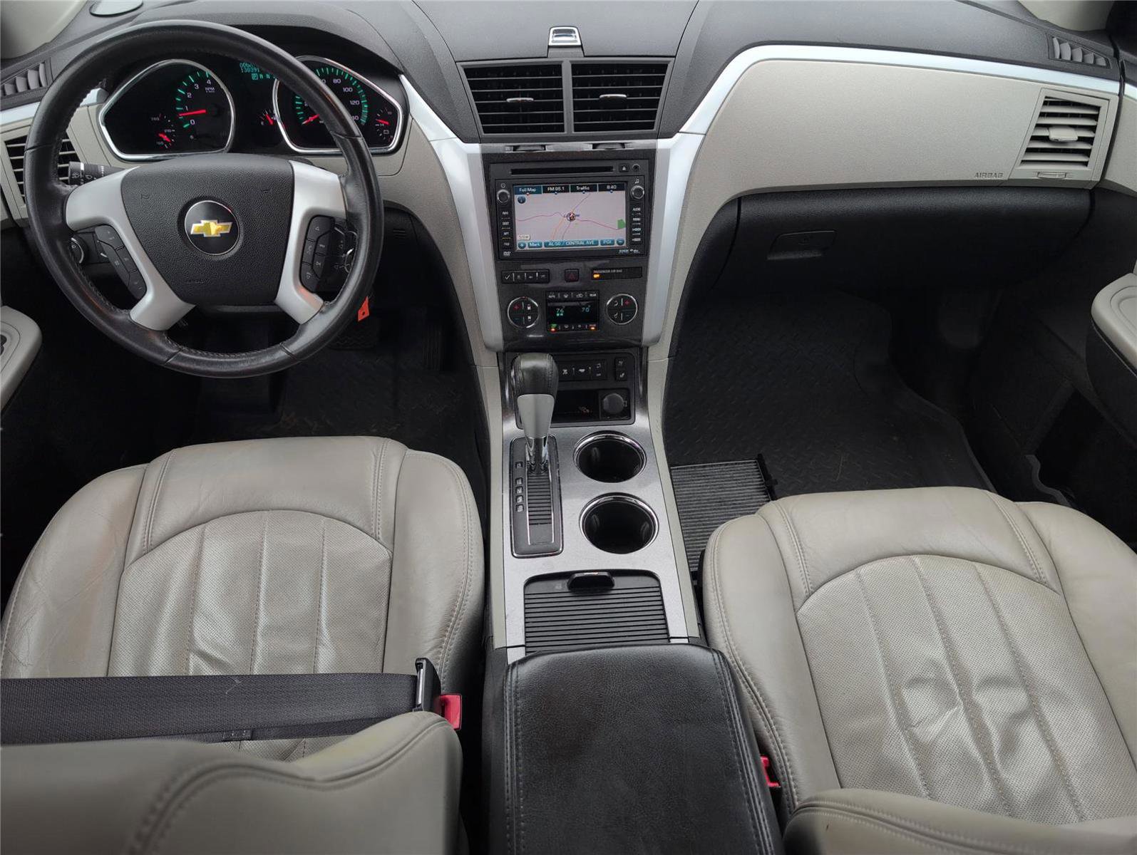 Used 2011 Chevrolet Traverse LTZ image 24