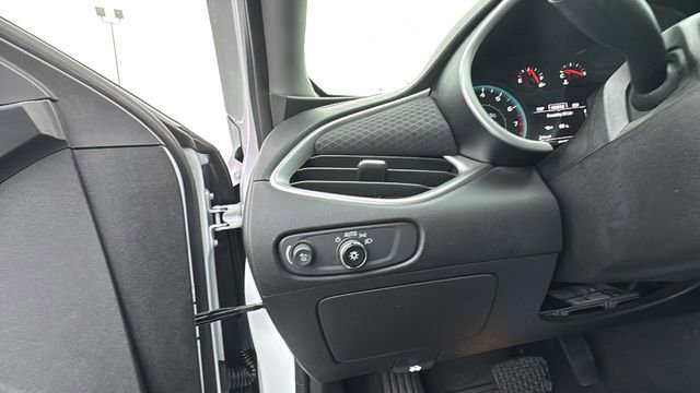 Used 2023 Chevrolet Malibu LT image 13