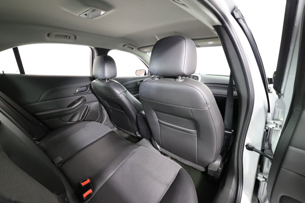 Used 2015 Chevrolet Malibu LT FWD image 19