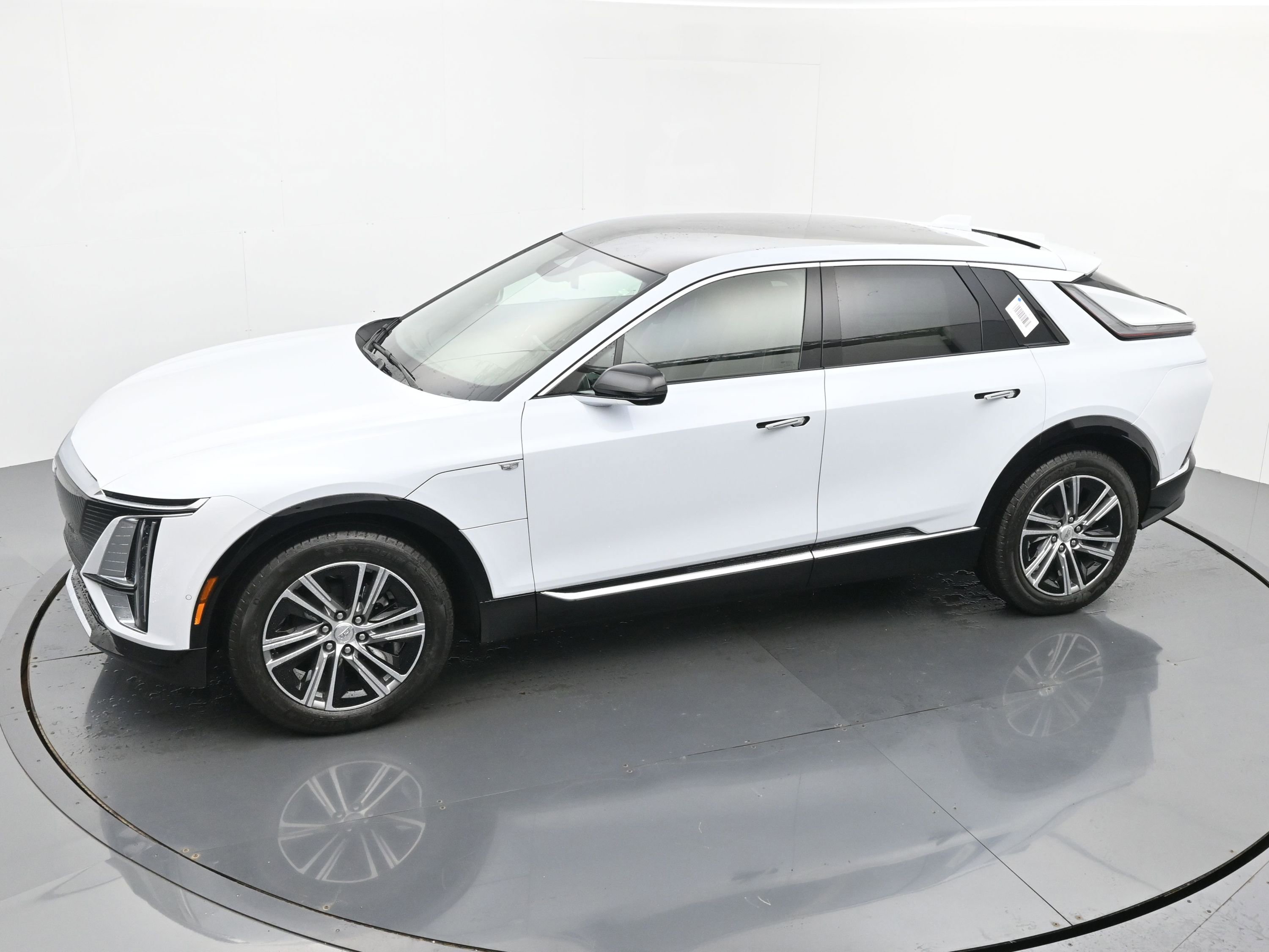 New 2026 Cadillac Lyriq Luxury image 24