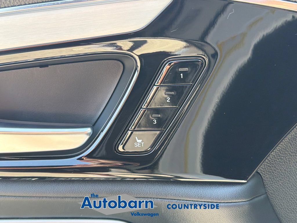 Used 2024 Acura MDX SH-AWD w/ Technology Package image 10