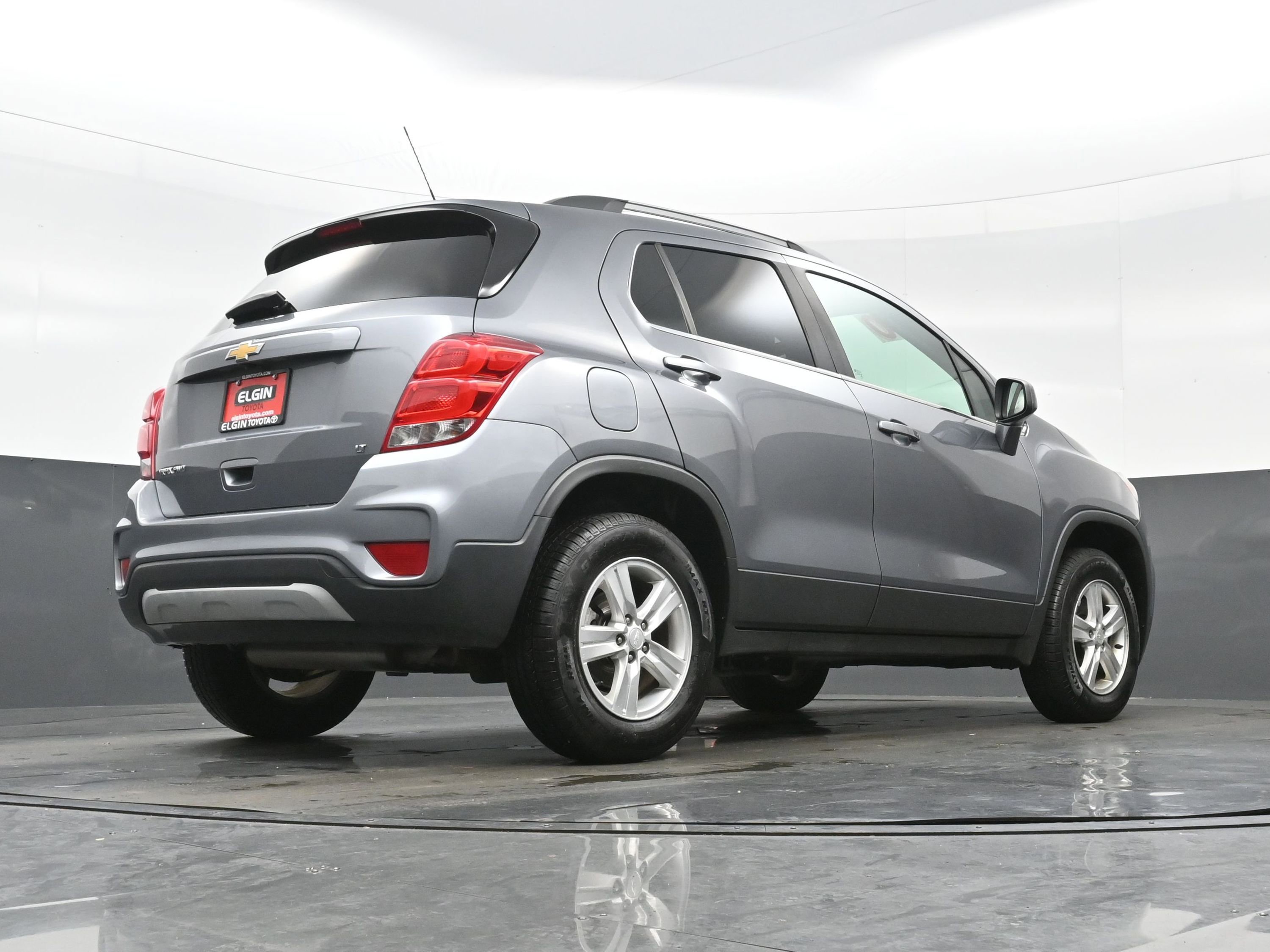 Used 2020 Chevrolet Trax LT w/ LPO, Cargo Package AWD/4WD image 30