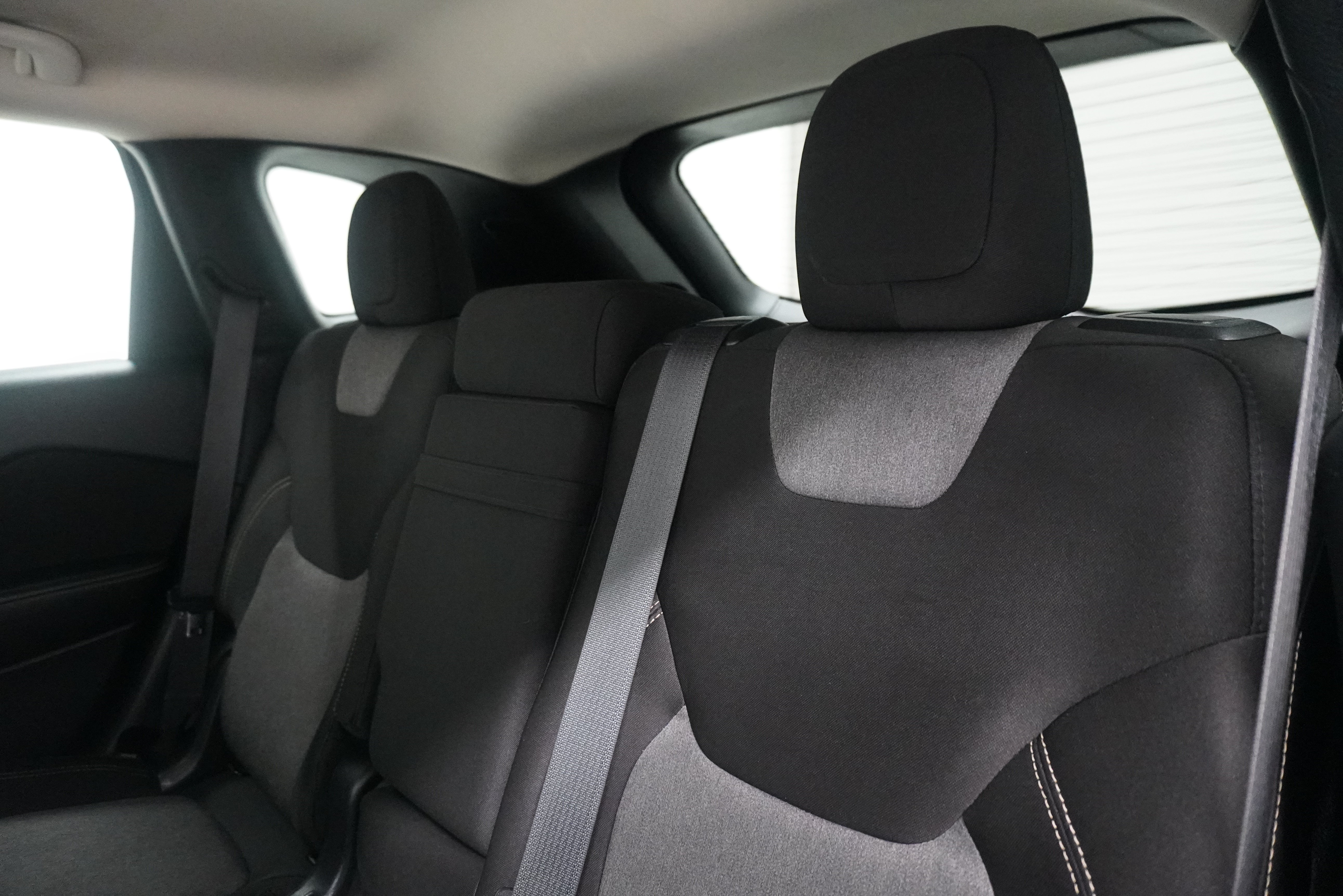 Used 2014 Jeep Cherokee Latitude FWD image 12