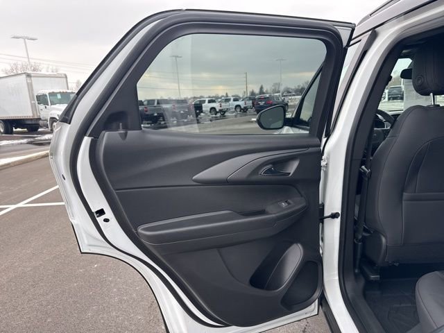 Used 2023 Chevrolet TrailBlazer RS w/ Sun and Liftgate Package image 21