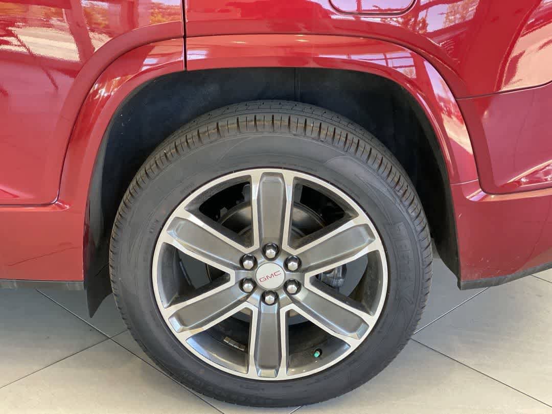 Used 2019 GMC Acadia Denali w/ Technology Package AWD/4WD image 13