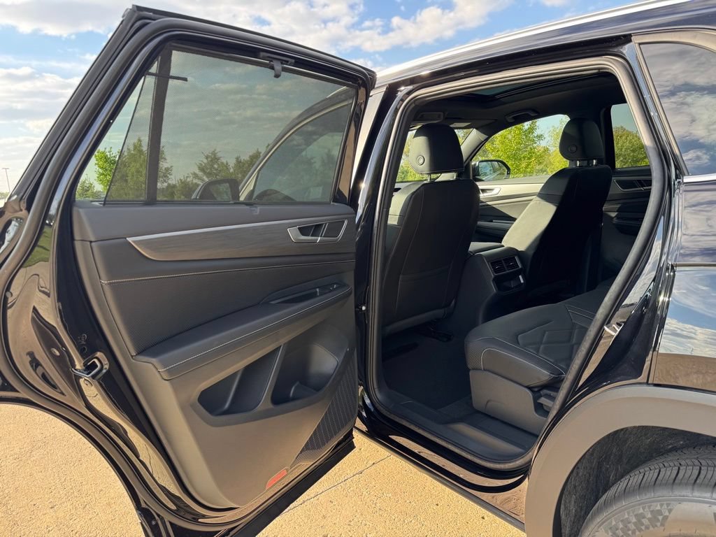 New 2026 Volkswagen Atlas Cross Sport SE AWD/4WD image 23