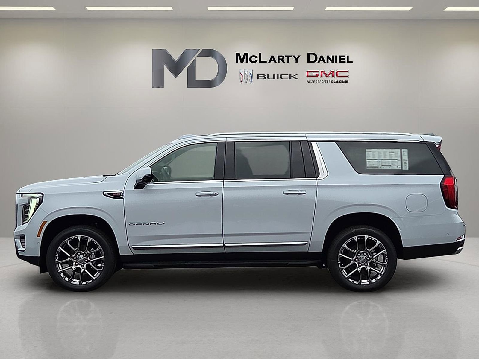 New 2026 GMC Yukon XL Denali image 3