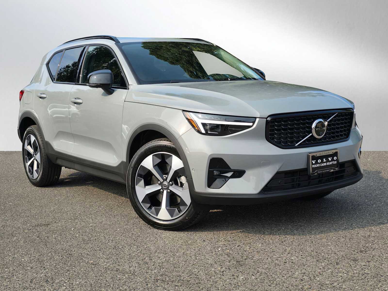 New 2026 Volvo XC40 B5 Plus w/ Protection Package Premier image 1