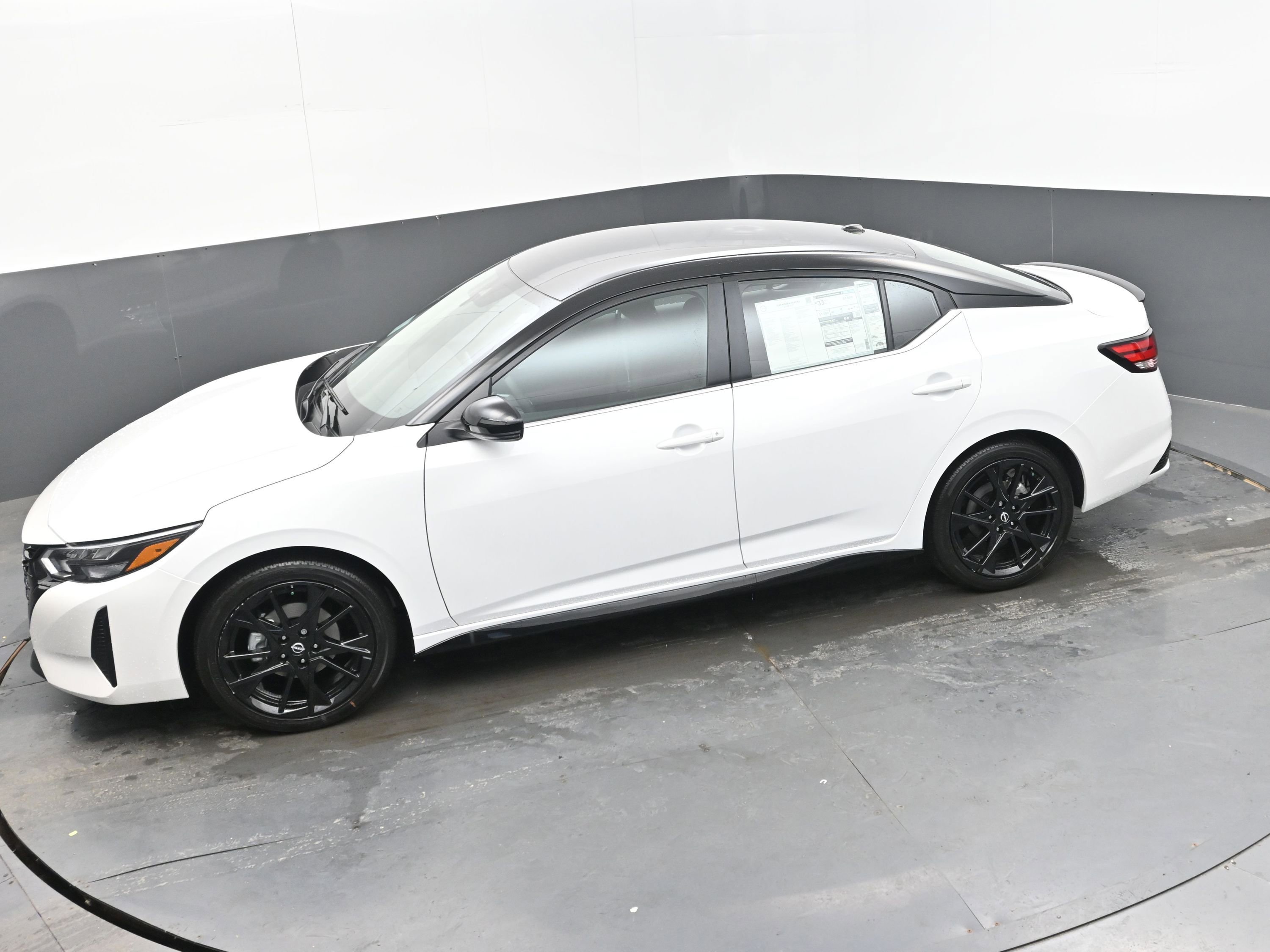 New 2025 Nissan Sentra SR w/ Midnight Edition image 33