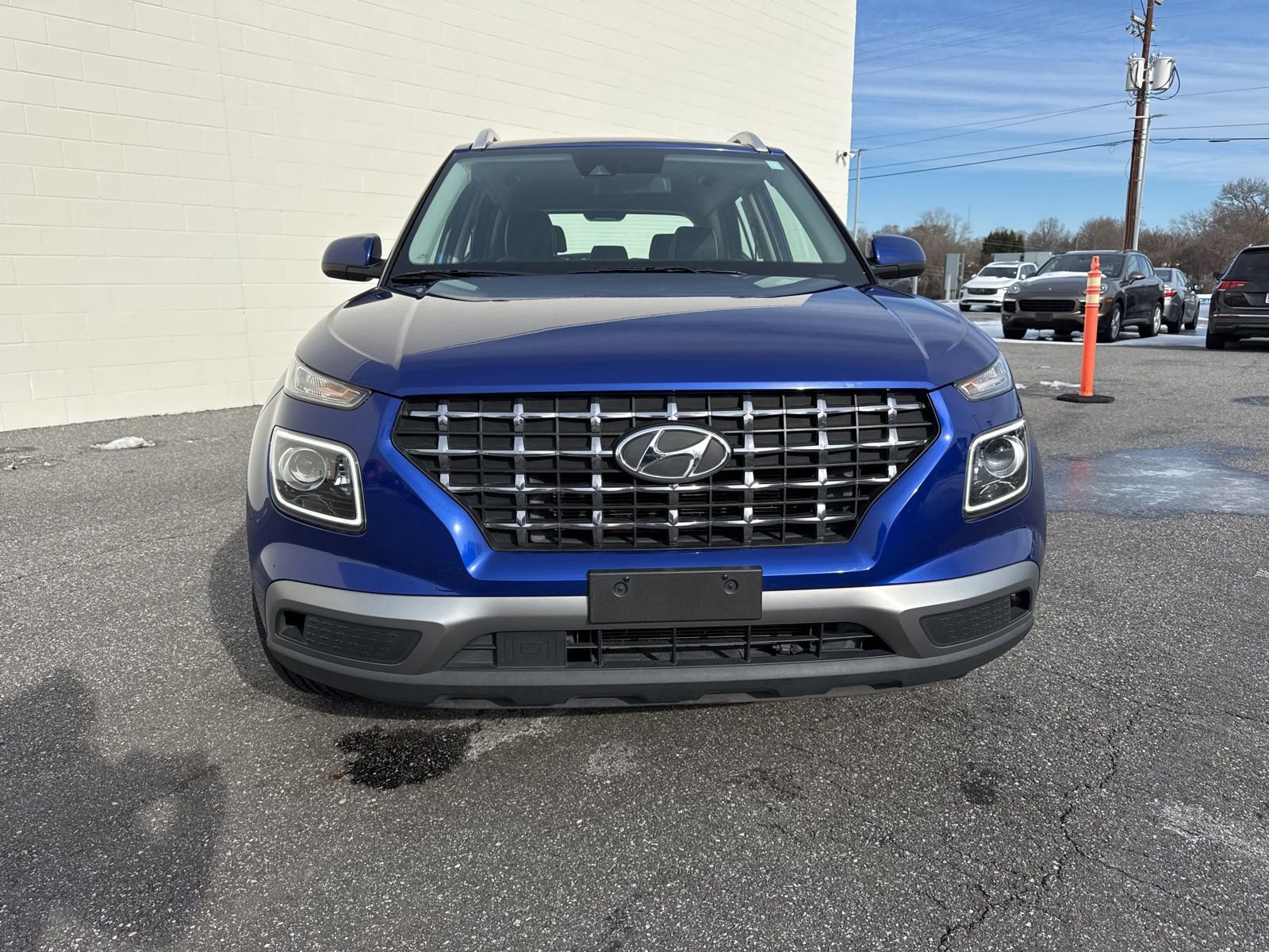 Used 2022 Hyundai Venue Limited w/ Cargo Package image 2