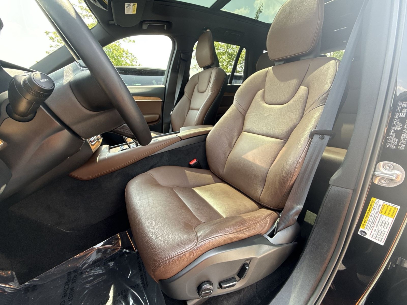 Used 2023 Volvo XC90 B6 Plus w/ Protection Package Premier AWD/4WD image 13
