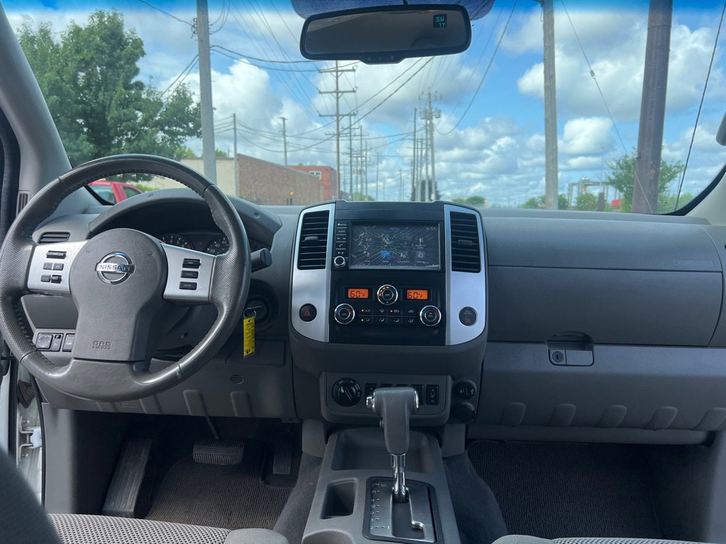 Used 2019 Nissan Frontier SV w/ Value Truck Package AWD/4WD image 9