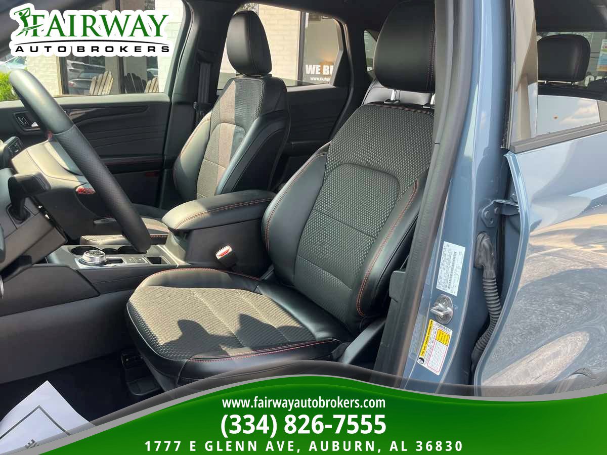 Used 2024 Ford Escape ST-Line w/ Tech Pack #1 image 10